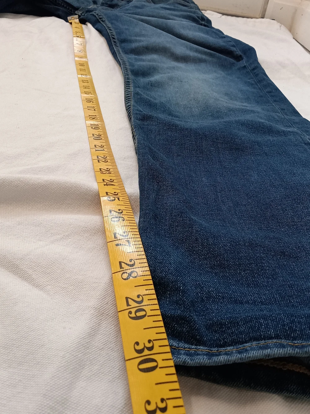 Guess Vintage Men's Desmond Tapered Jeans Medium Blue Wash Size 34 Y2k